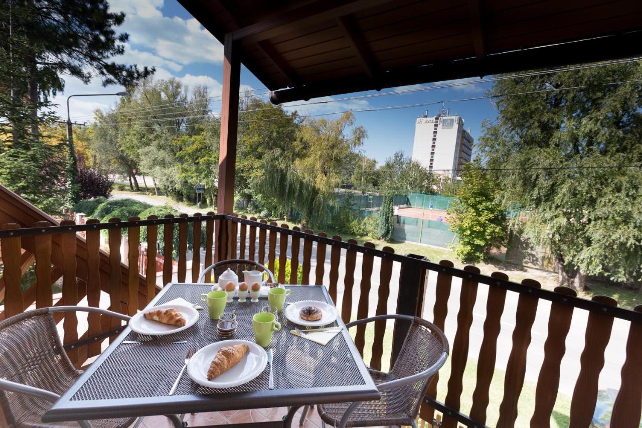 Holiday House Siofok Exterior photo